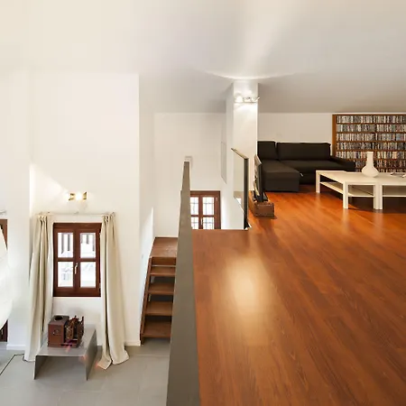 スマート スイート アルバイシン *