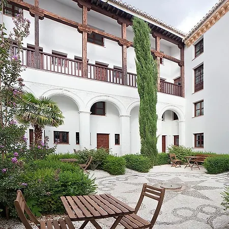 スマート スイート アルバイシン *