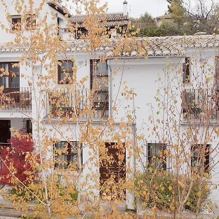 スマート スイート アルバイシン アパート